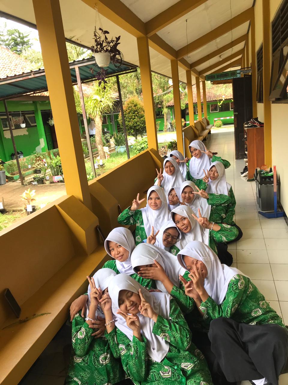 Kenangan 9B foto 16