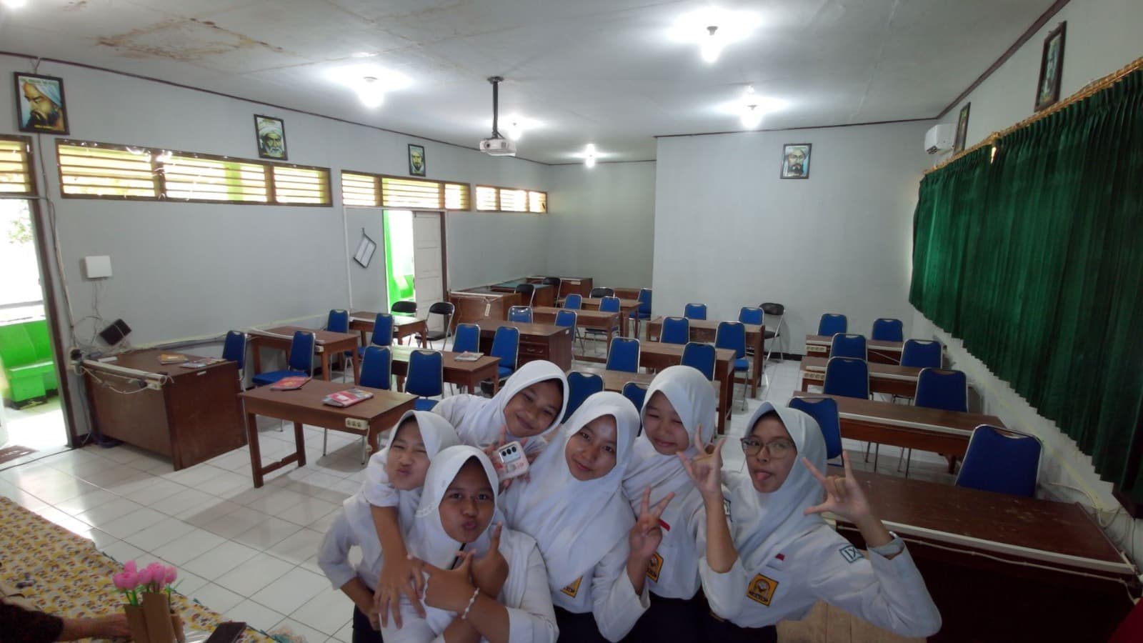Kenangan 9B 12